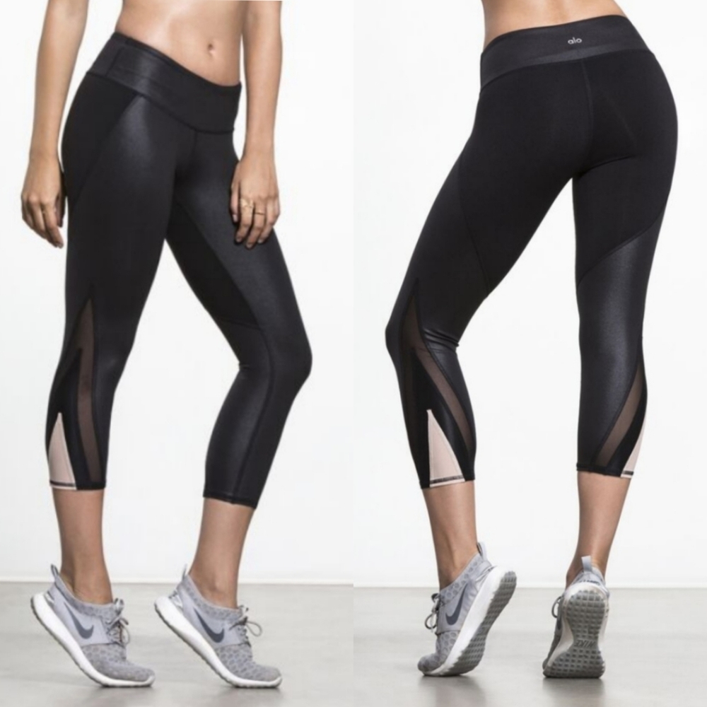 ALO Yoga Range Mesh Capri Leggings S EUC!